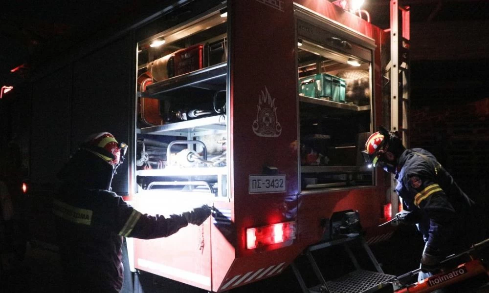 Θεσσαλονίκη: Ξέσπασε πυρκαγιά σε εγκαταλειμμένη αποθήκη